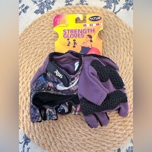 4/$25 • Atlus Fitness by Cathe Patterned Strength Gloves